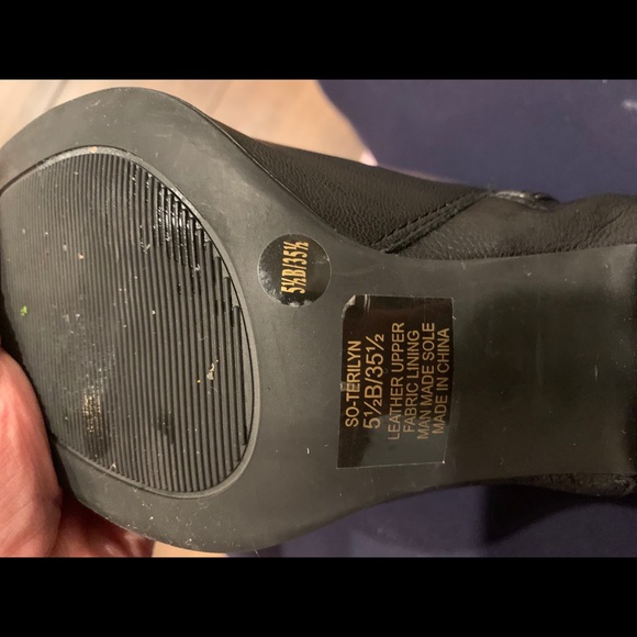 Boots - Picture 9 of 10